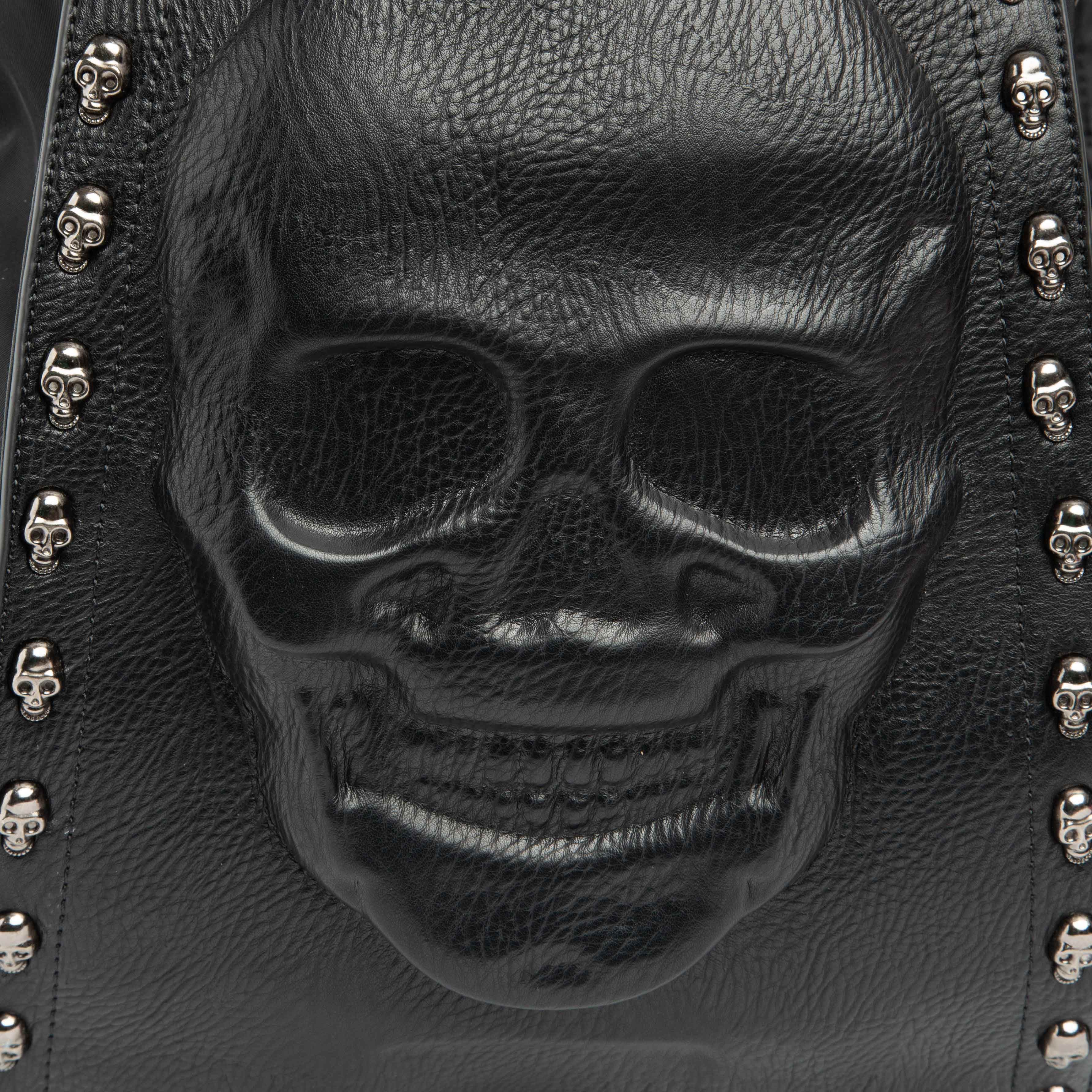 3D Skull Studded Hooded Backpack - Black Edgy Unisex